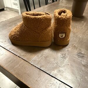 BearPaw Kids Fuzzy Brown Boots
